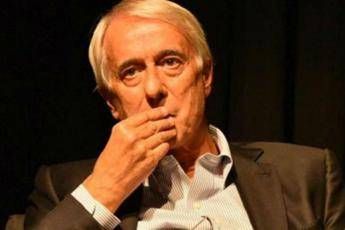 Pisapia: D'Alema divisivo, faccia un passo di lato Pisapia: D'Alema divisivo, faccia un passo di lato