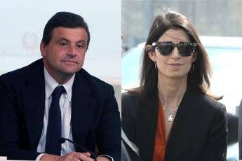 Roma, Calenda a Raggi: Situazione sfiora ridicolo Roma, Calenda a Raggi: Situazione sfiora ridicolo