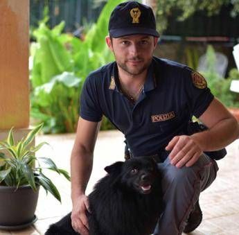 Matisse, da cane abbandonato a mascotte della Questura di Palermo Matisse, da cane abbandonato a mascotte della Questura di Palermo
