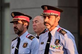 Il capo dei Mossos resta libero, ma rischia 15 anni Il capo dei Mossos resta libero, ma rischia 15 anni