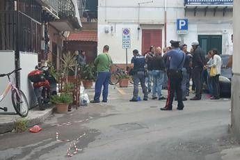 Sparatoria a Palermo, morto un uomo: confessa vicina Sparatoria a Palermo, morto un uomo: confessa vicina
