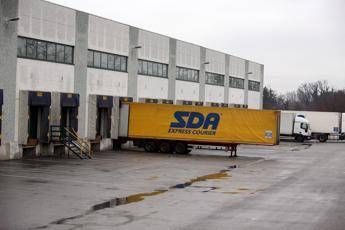 Poste, 70mila pacchi bloccati a Milano Poste, 70mila pacchi bloccati a Milano