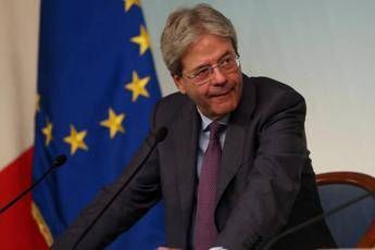 Migranti, Gentiloni: Da Italia buon esempio Migranti, Gentiloni: Da Italia buon esempio