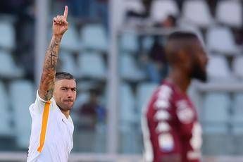 Roma vola con Kolarov, il Milan frena ancora Roma vola con Kolarov, il Milan frena ancora