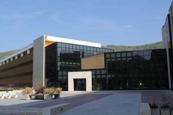 Isernia, Neuromed inaugura nuova piattaforma ambulatoriale /Video Isernia, Neuromed inaugura nuova piattaforma ambulatoriale /Video