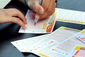 SuperEnalotto, nessun 6 né 5+. Jackpot supera 80 mln SuperEnalotto, nessun 6 né 5+. Jackpot supera 80 mln