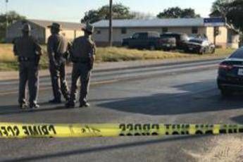 Texas, strage in chiesa: 27 morti Texas, strage in chiesa: 27 morti