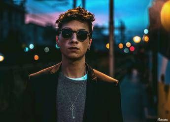E' online 'Stasera', video tratto dall'album 'Pianeti' di Ultimo E' online 'Stasera', video tratto dall'album 'Pianeti' di Ultimo