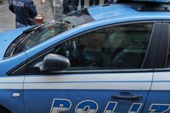 Palpeggiano e rapinano 18enne sul bus Palpeggiano e rapinano 18enne sul bus