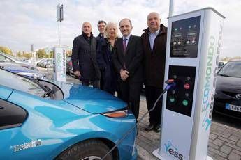 A Ecomondo sei colonnine di ricarica elettrica per auto e moto A Ecomondo sei colonnine di ricarica elettrica per auto e moto