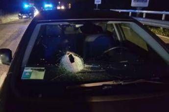 Milano, sasso contro auto: donna muore per choc Milano, sasso contro auto: donna muore per choc