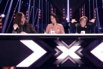 Chi c.... sei, Agnelli duro a X Factor Chi c.... sei, Agnelli duro a X Factor