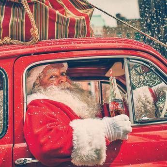 Natale, da impianto abruzzese Coca Cola in arrivo bottiglie speciali Natale, da impianto abruzzese Coca Cola in arrivo bottiglie speciali