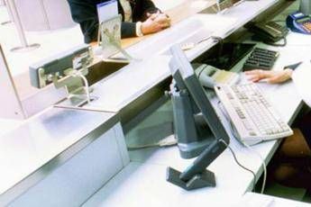 Accordo Poste Italiane-Guardia di Finanza, insieme per legalità e trasparenza Accordo Poste Italiane-Guardia di Finanza, insieme per legalità e trasparenza