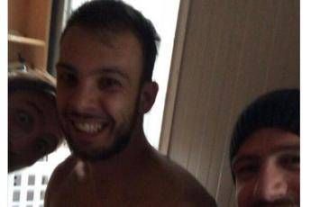 Selfie col bomber, la gioia nello spogliatoio del Benevento Selfie col bomber, la gioia nello spogliatoio del Benevento