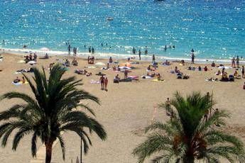 L'azienda? Mi porta ai Caraibi L'azienda? Mi porta ai Caraibi