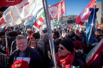 Raduno antifascista a Como: Siamo oltre 10mila Renzi presente, M5S no Raduno antifascista a Como: Siamo oltre 10mila Renzi presente, M5S no