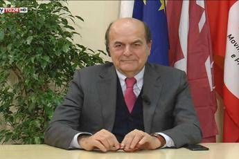 Bersani: Al tavolo con M5S? Sì, ma stavolta chiedo io streaming... Bersani: Al tavolo con M5S? Sì, ma stavolta chiedo io streaming...
