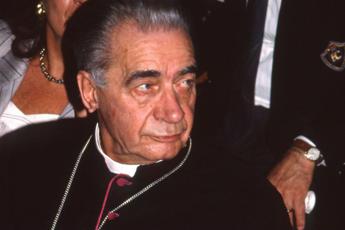 Addio a don Riboldi, vescovo anticamorra