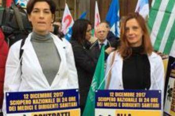 Sciopero medici, 80% ha incrociato le braccia Sciopero medici, 80% ha incrociato le braccia