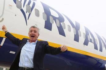 Ryanair vs Calenda: Commenti deplorevoli e inesatti Ryanair vs Calenda: Commenti deplorevoli e inesatti