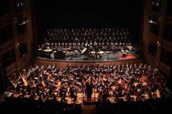 Tripudio per i 200 piccoli musicisti di 'Dreams come true' al Teatro Massimo Tripudio per i 200 piccoli musicisti di 'Dreams come true' al Teatro Massimo