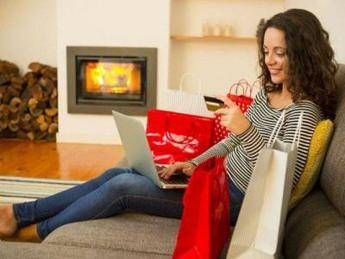 Offerte last minute, occhio agli acquisti online durante le festività Offerte last minute, occhio agli acquisti online durante le festività