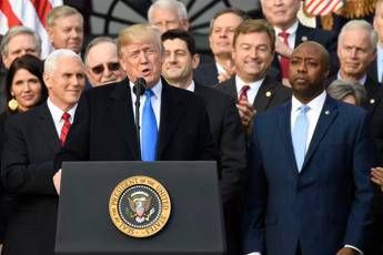 Usa, ok a riforma fiscale e Trump festeggia Usa, ok a riforma fiscale e Trump festeggia