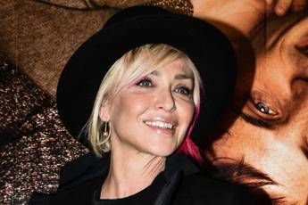 Paola Barale: Ma ancora parliamo di Raz! Paola Barale: Ma ancora parliamo di Raz!