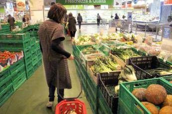Istat: aumenta la spesa per le famiglie Istat: aumenta la spesa per le famiglie