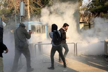 Protesta in Iran, otto morti negli scontri Protesta in Iran, otto morti negli scontri