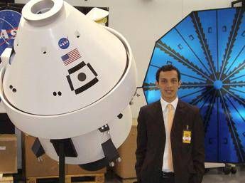 Spazio, dalla Puglia alla Nasa: l'orgoglio di Lizzano per l'uomo delle stelle Spazio, dalla Puglia alla Nasa: l'orgoglio di Lizzano per l'uomo delle stelle