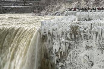Cascate del Niagara nel freezer Cascate del Niagara nel freezer