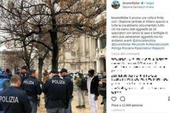 Pietre e bottiglie contro Brumotti Pietre e bottiglie contro Brumotti