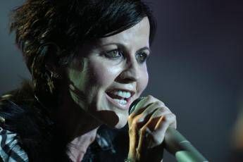 Il male oscuro di Dolores O'Riordan Il male oscuro di Dolores O'Riordan
