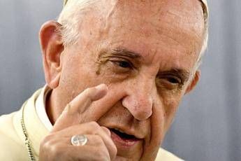Così Papa Francesco ha chiesto scusa a vittime abusi Così Papa Francesco ha chiesto scusa a vittime abusi