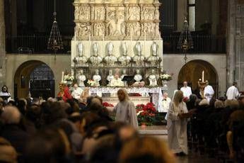 Non lasciarmi cadere nella tentazione, cambia il Padre Nostro Non lasciarmi cadere nella tentazione, cambia il Padre Nostro