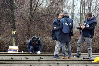 Incidente treno, tagliati i binari al 'punto zero' Incidente treno, tagliati i binari al 'punto zero'