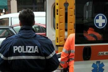 Roma, dà il resto sbagliato: fornaio accoltellato