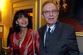 Padoan: Mi auguro che mia moglie mi voti... Padoan: Mi auguro che mia moglie mi voti...