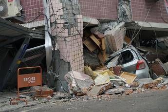 Terremoto Taiwan, 4 morti e oltre 100 dispersi Terremoto Taiwan, 4 morti e oltre 100 dispersi
