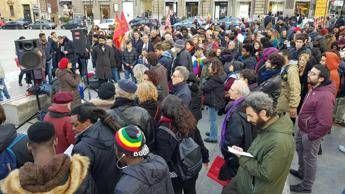 Sit in anche a Palermo, Orlando: Noi da sempre antifascisti e antirazzisti Sit in anche a Palermo, Orlando: Noi da sempre antifascisti e antirazzisti