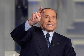 Berlusconi non scopre le carte Berlusconi non scopre le carte