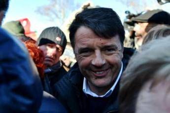 Renzi: Flat tax? Come credere a Babbo Natale Renzi: Flat tax? Come credere a Babbo Natale