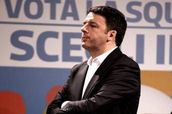 Furia Renzi contro Giarrusso Furia Renzi contro Giarrusso