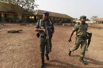 Nigeria, attacco Boko Haram: almeno 18 morti Nigeria, attacco Boko Haram: almeno 18 morti