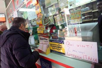 Roma, vince casa e 200mila euro alla lotteria Roma, vince casa e 200mila euro alla lotteria