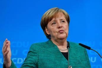 Merkel presenta i ministri Merkel presenta i ministri