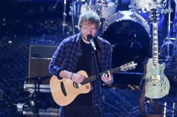 Ed Sheeran è l'artista best seller 2017 Ed Sheeran è l'artista best seller 2017