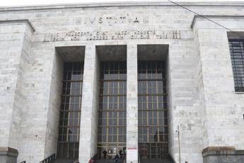 Milano, aggredì e rapinò anziano: condannato a 11 anni Milano, aggredì e rapinò anziano: condannato a 11 anni